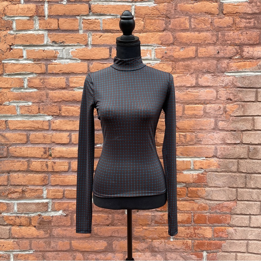 Levi’s Houndstooth Mock Neck Long Sleeve